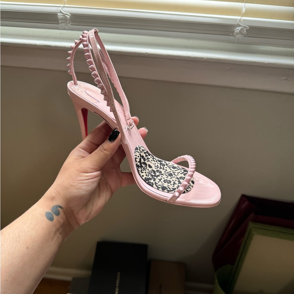 Women’s red bottom heel